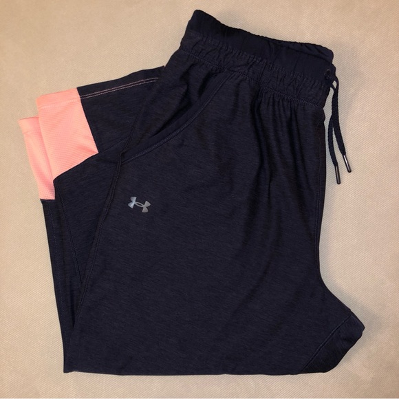 UA Women’s Sz M HeatGear Loose UNDER ARMOUR Capri Pants Blue + Pink - Picture 2 of 9